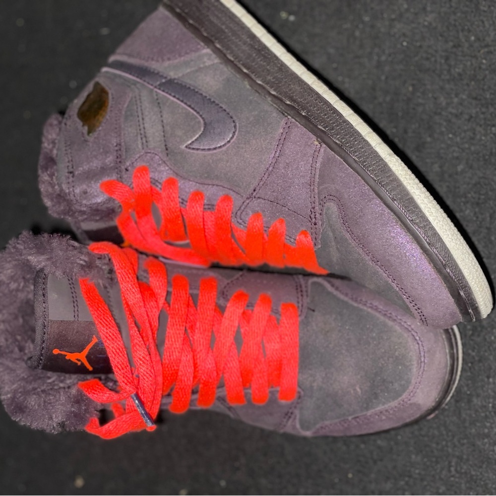 Jordan 1 Retro - Picture 5 of 7